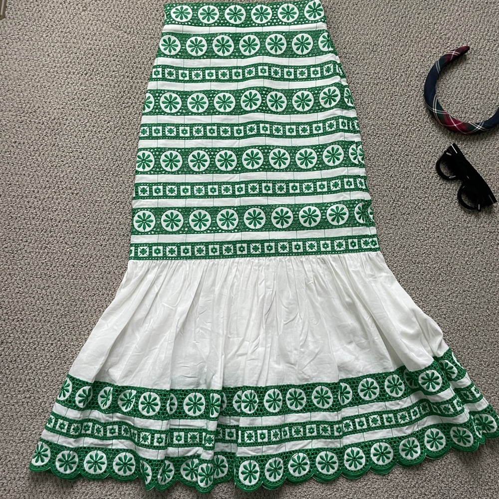 Zara Green & White embroidered Skirt XS